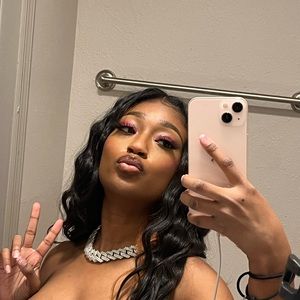 Meet your Posher, Keke